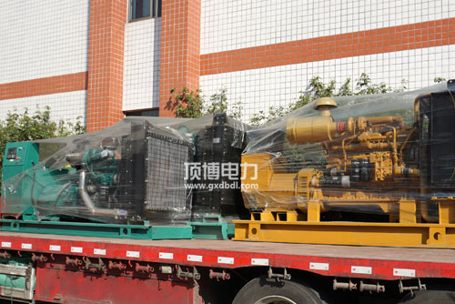 柴油發(fā)電機組蓄電池上白色粉末是什么？怎么產(chǎn)生的？